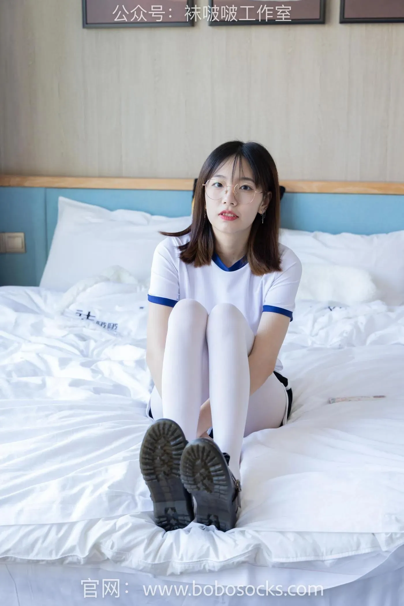 [BoBoSocks袜啵啵]NO.108 小甜豆-皮鞋、厚白丝、踩奶油蛋糕剧情 [137P]插图2